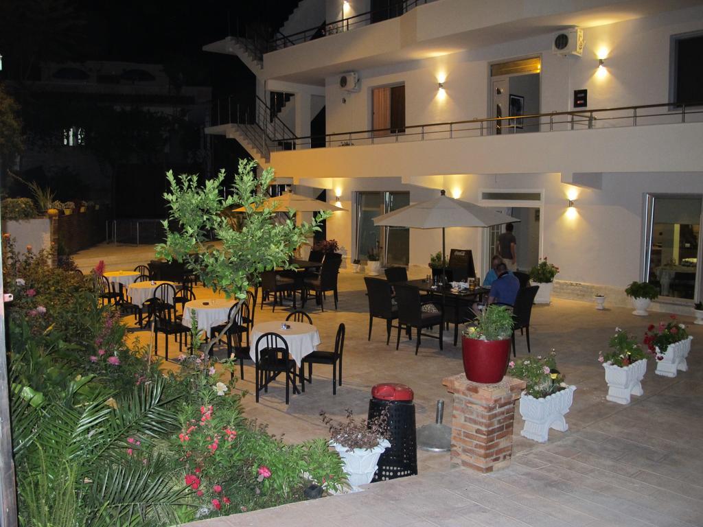 Vlorë Hotel Nika מראה חיצוני תמונה