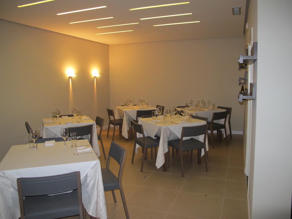 Vlorë Hotel Nika מראה חיצוני תמונה