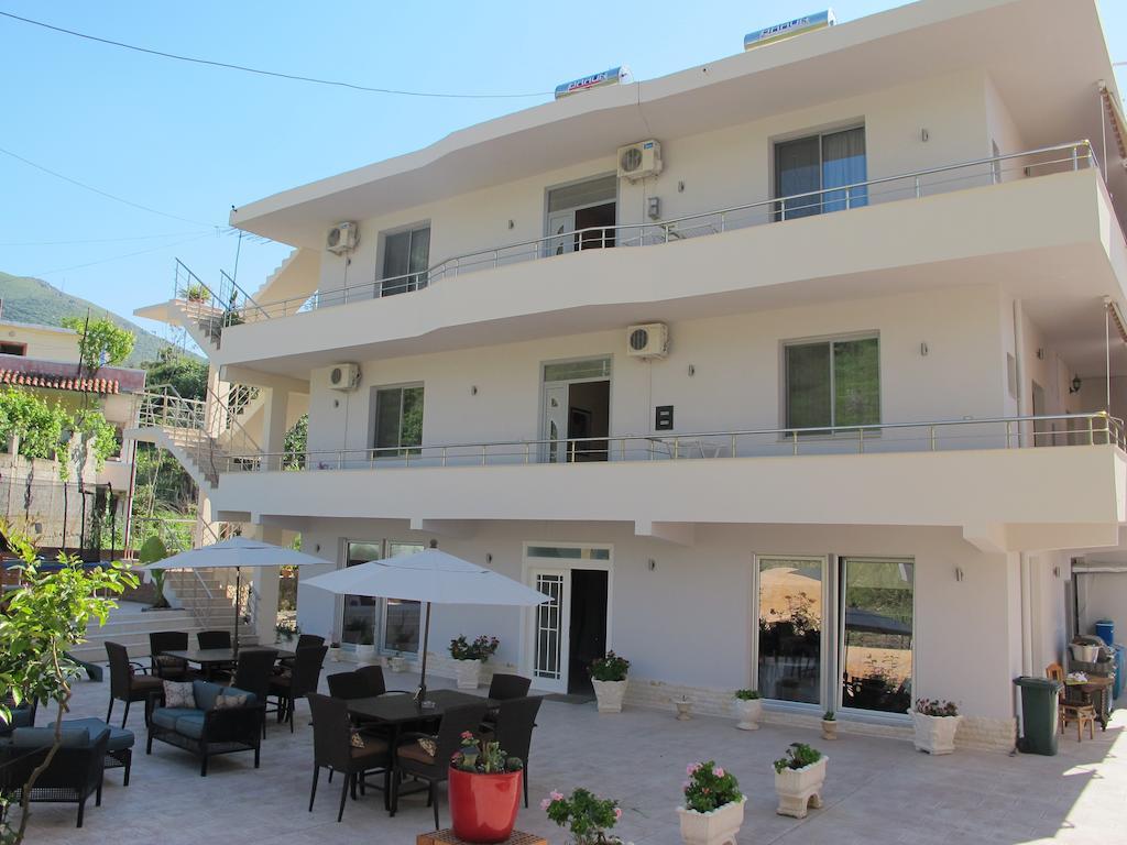 Vlorë Hotel Nika מראה חיצוני תמונה